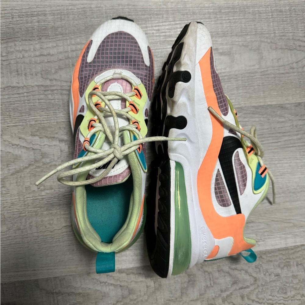 Women’s Nike Air Max 270 Size 7.5
